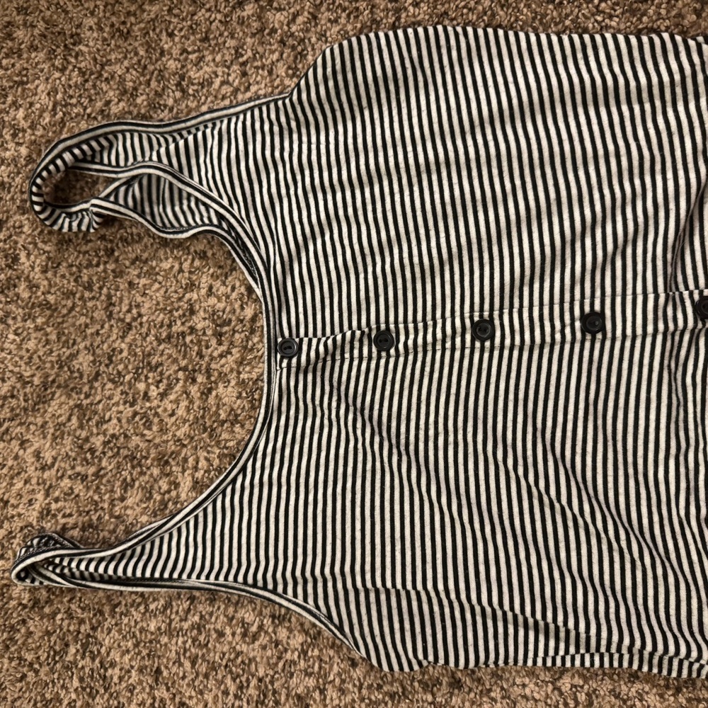 Gaze Black and White Buttoned Tank Top